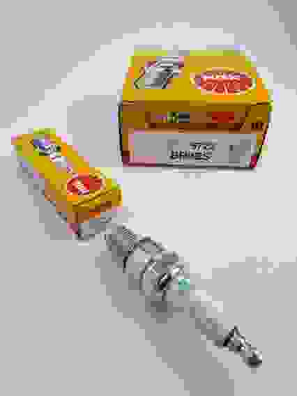 Свеча зажигани BR9ES для снегоходов, квадроциклов, 5722