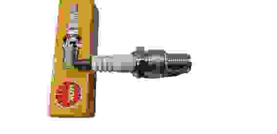 Оригинальная свеча зажигания NGK BR9ECS / 415128524, 4677, 3570