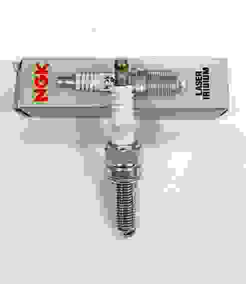 Свеча зажигания NGK 97312 ILKR9Q7G для снегоходов BRP 850 E-tec TURBO, 415130211