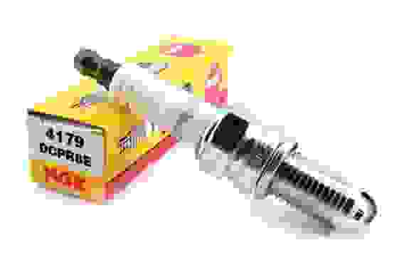 Свеча зажигания NGK DCPR8E, 4179, не откручивающийся наконечник